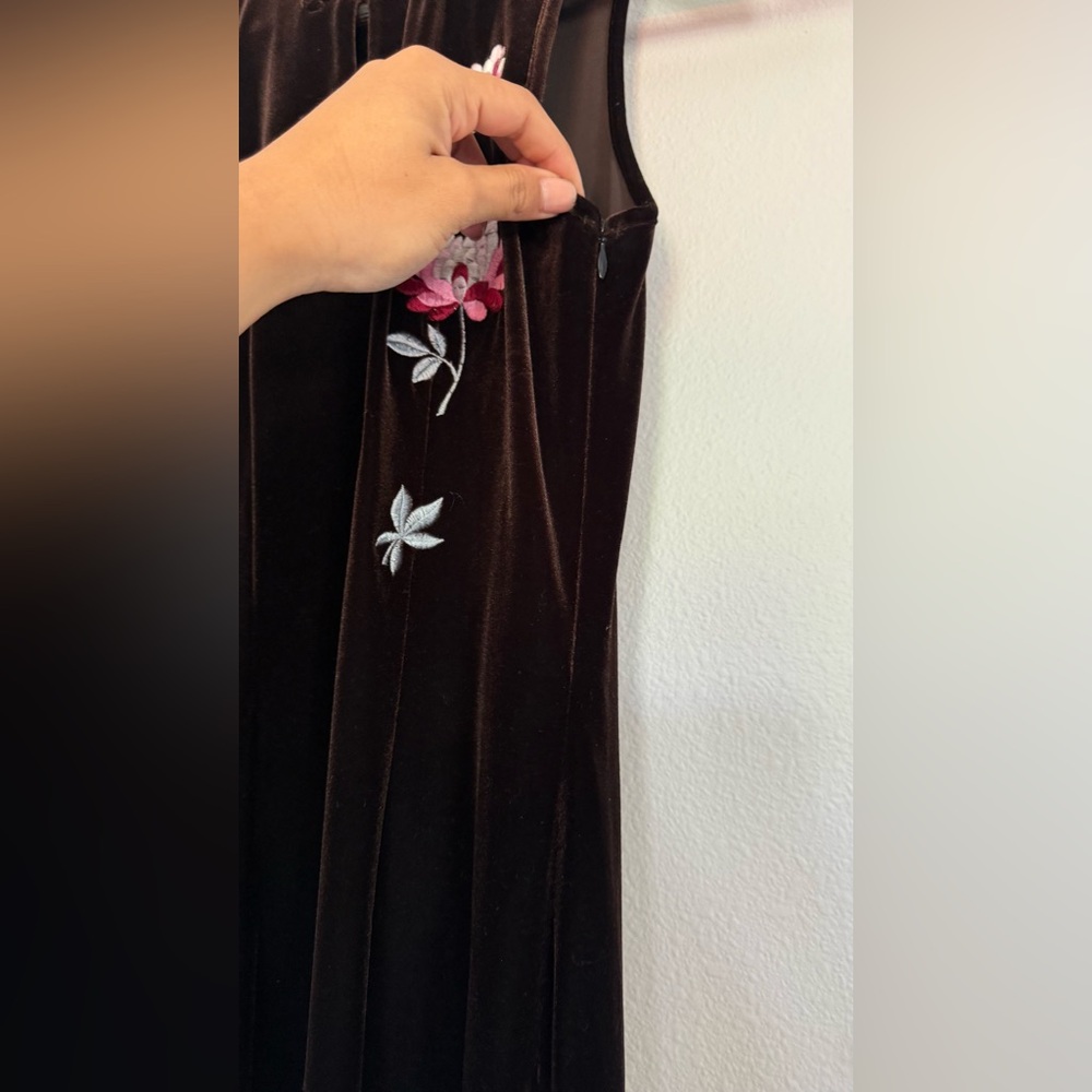 Adrianna Papell Brown velvet Maxi Dress with Pink Floral Detail - Picture 4 of 6
